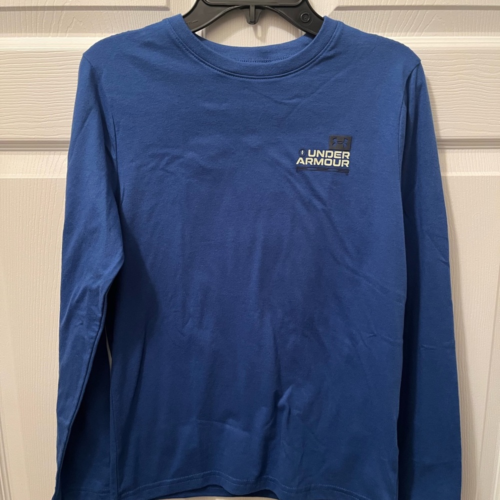 Under Armour boy’s blue long sleeve tee